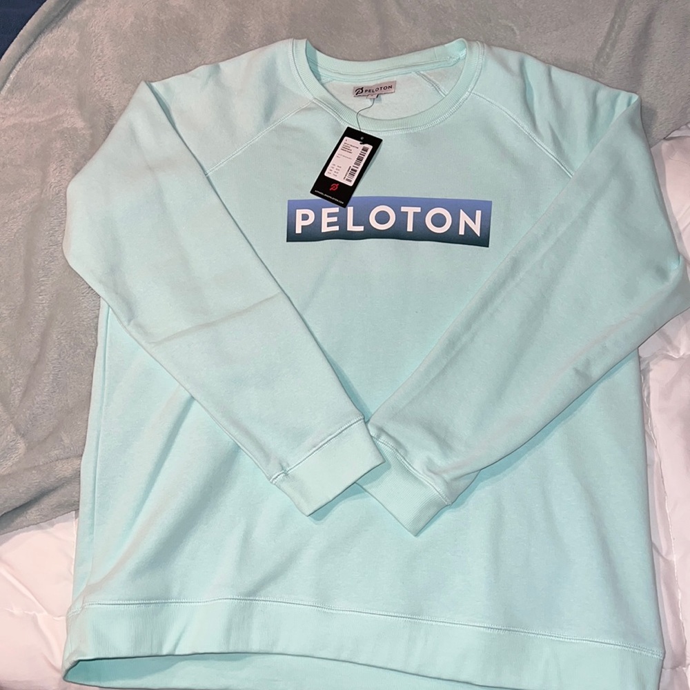 Women’s NWT Size L Peloton branded crew neck sweatshirt